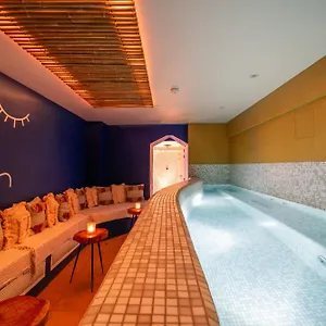 Hotel La &, Paris