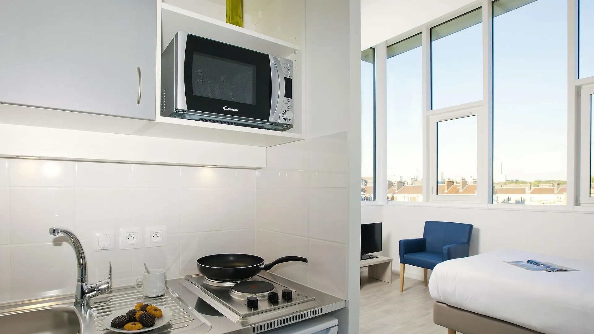 Sejours & Affaires Paris-Davout contacts